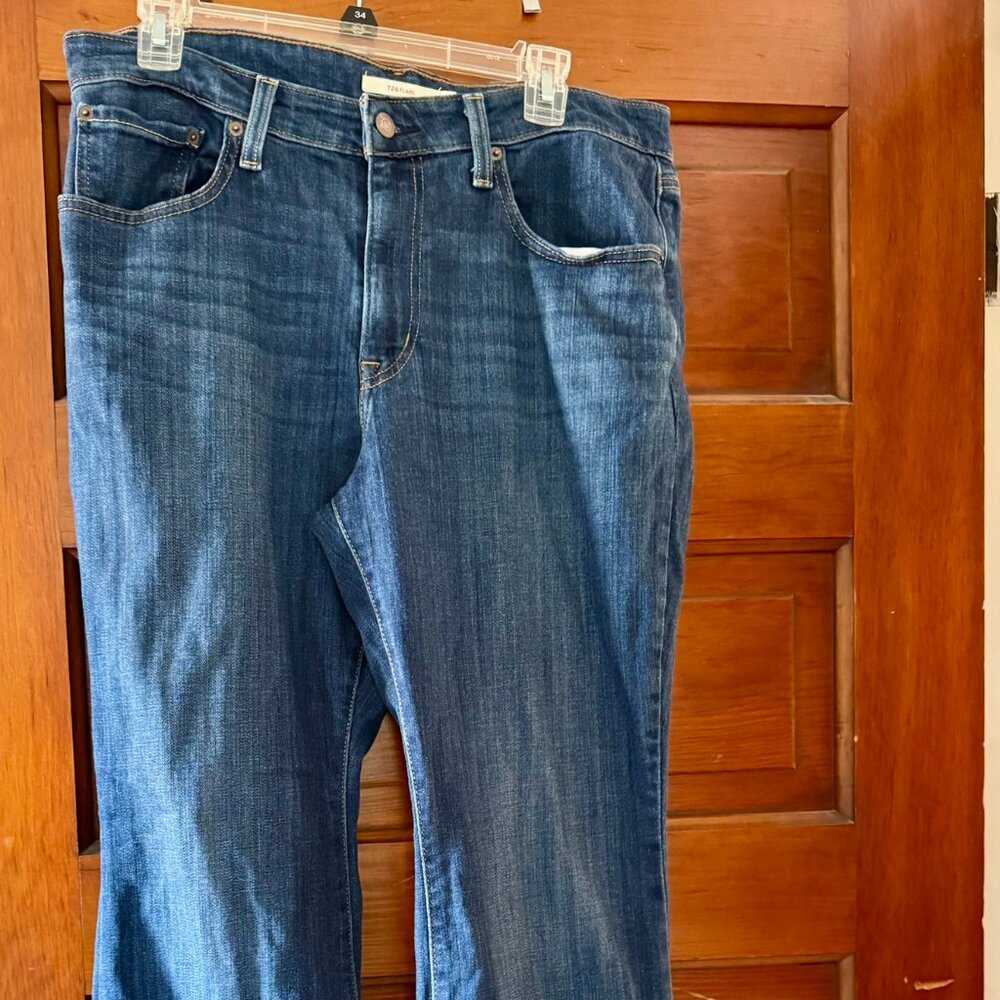 Levis 726 flare dark wash high rise jeans, women's size W31 L32